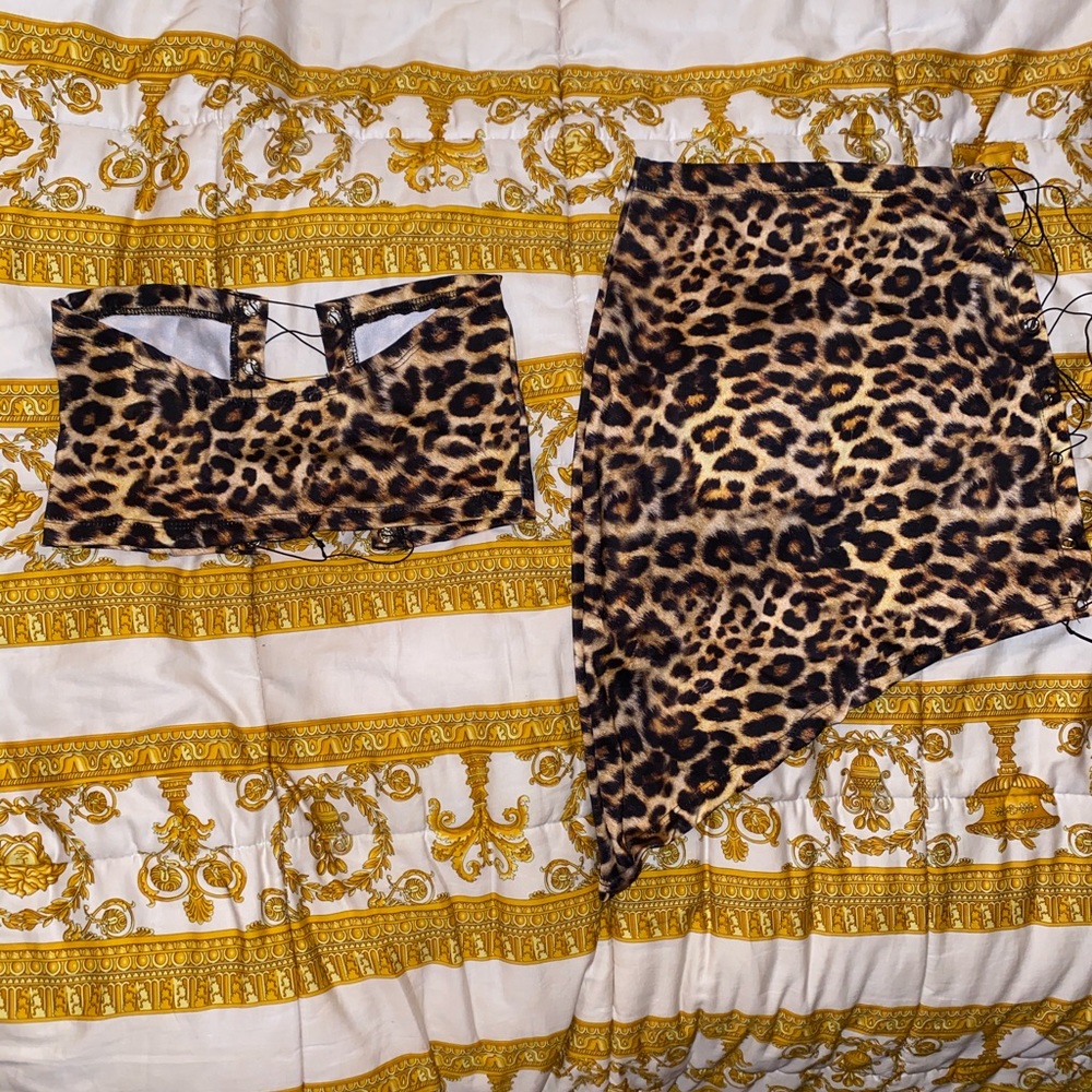 Custom Fit - Picture 3 of 3